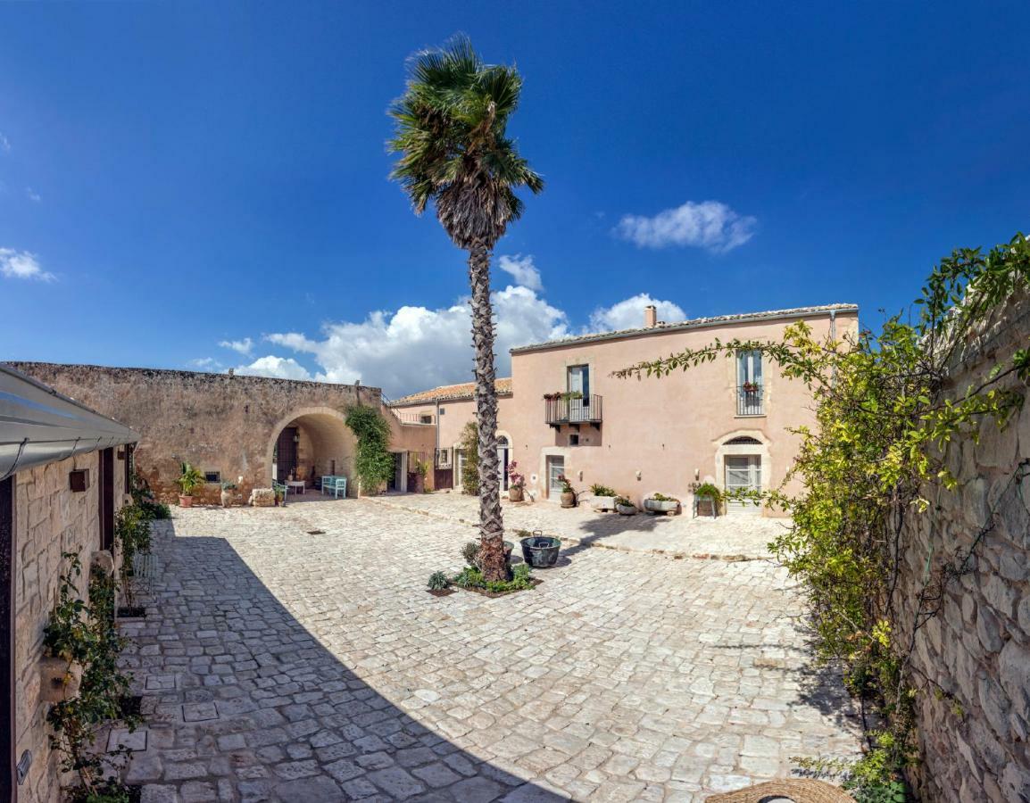 Terre Di Cavalusi Relais Vendégház Donnafugata Kültér fotó