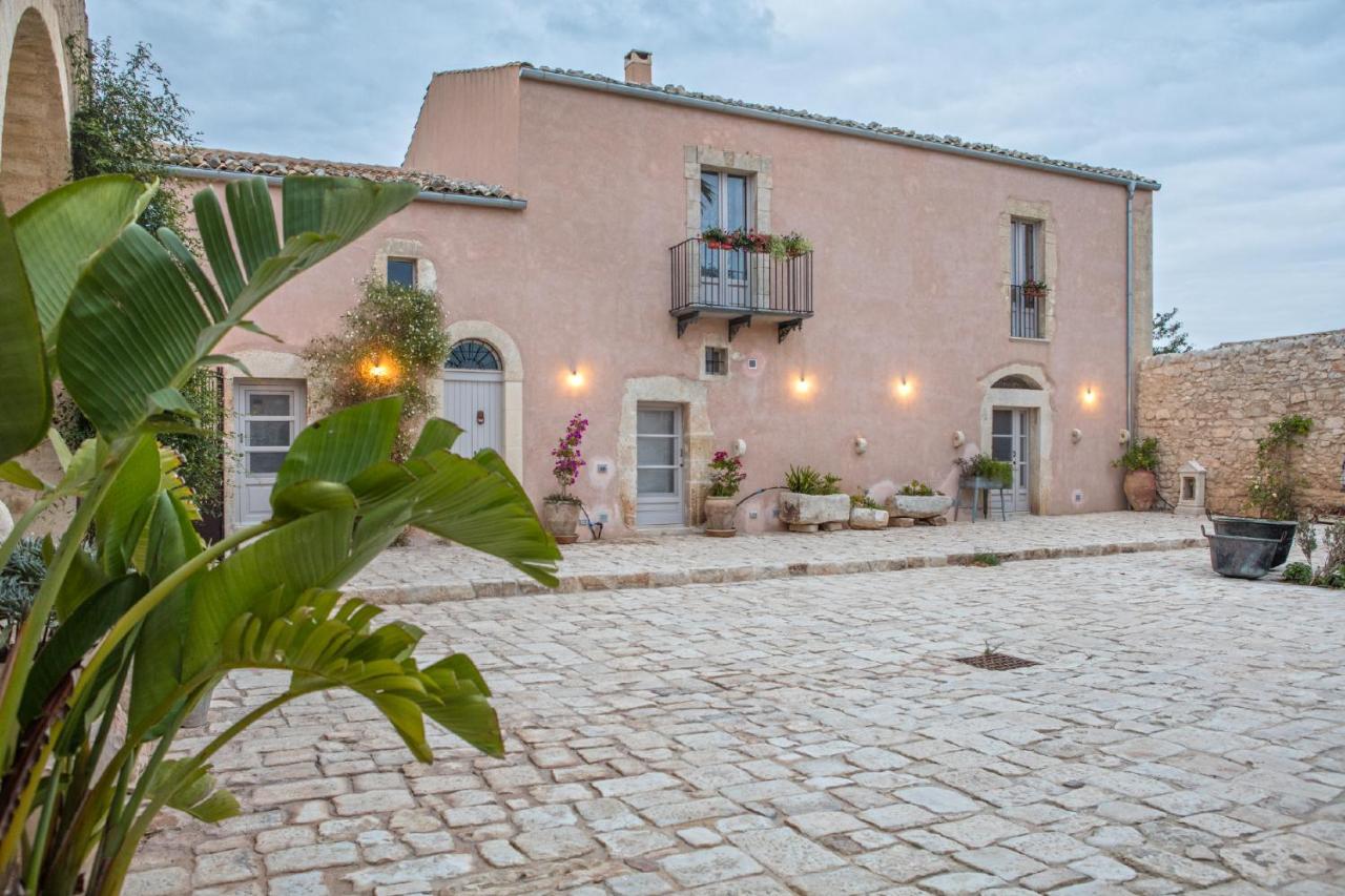 Terre Di Cavalusi Relais Vendégház Donnafugata Kültér fotó